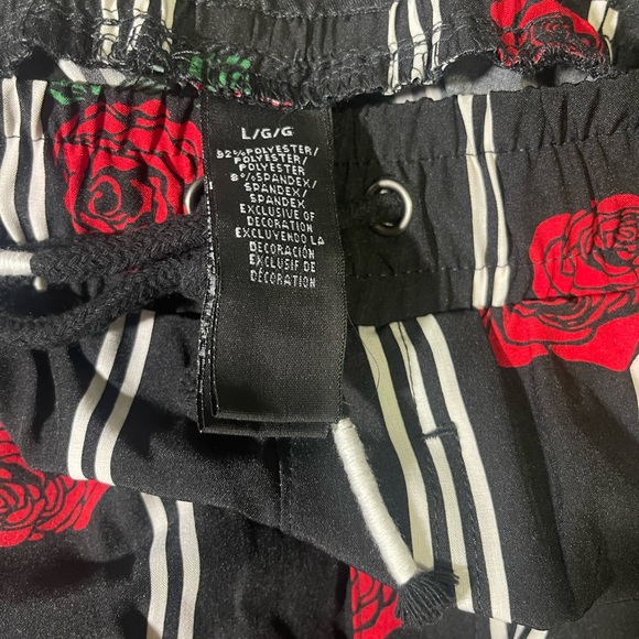 Men’s Drill Nyc Rose Shorts - Picture 7 of 7